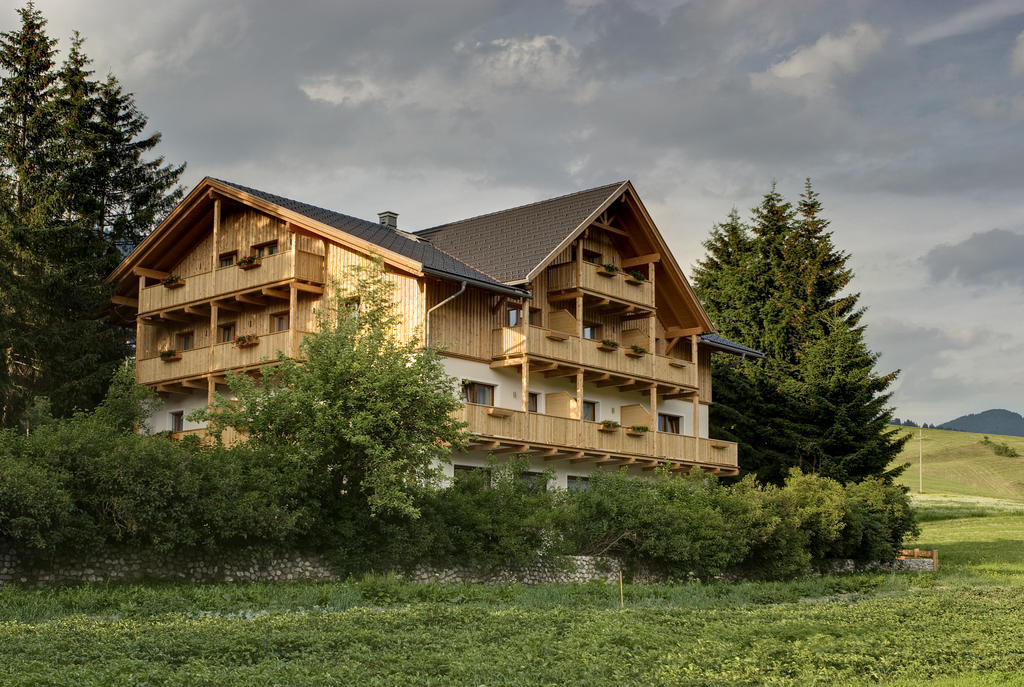 Appartments Helvetia Villabassa Exterior foto